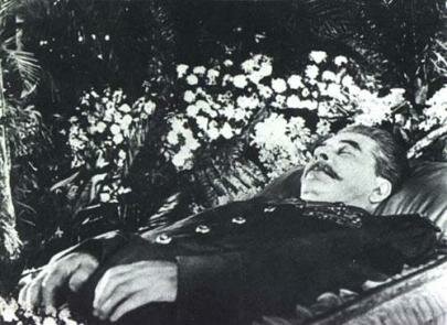 Сталин в гробу